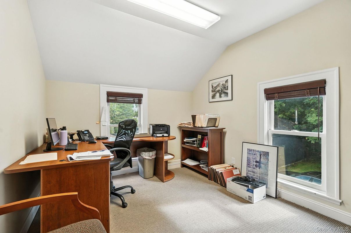 Home Office, Interior