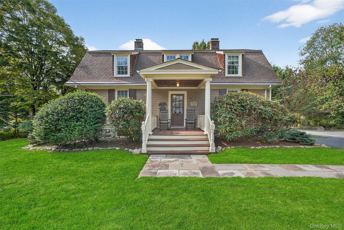 Exterior, Facade, Cape Cod
