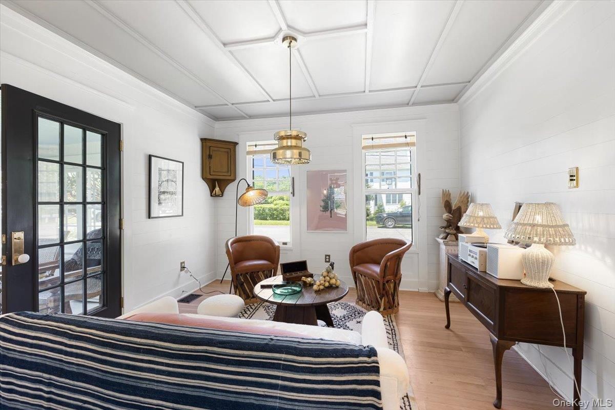Interior, Living room, Pendant Lights, Wood Texture Flooring