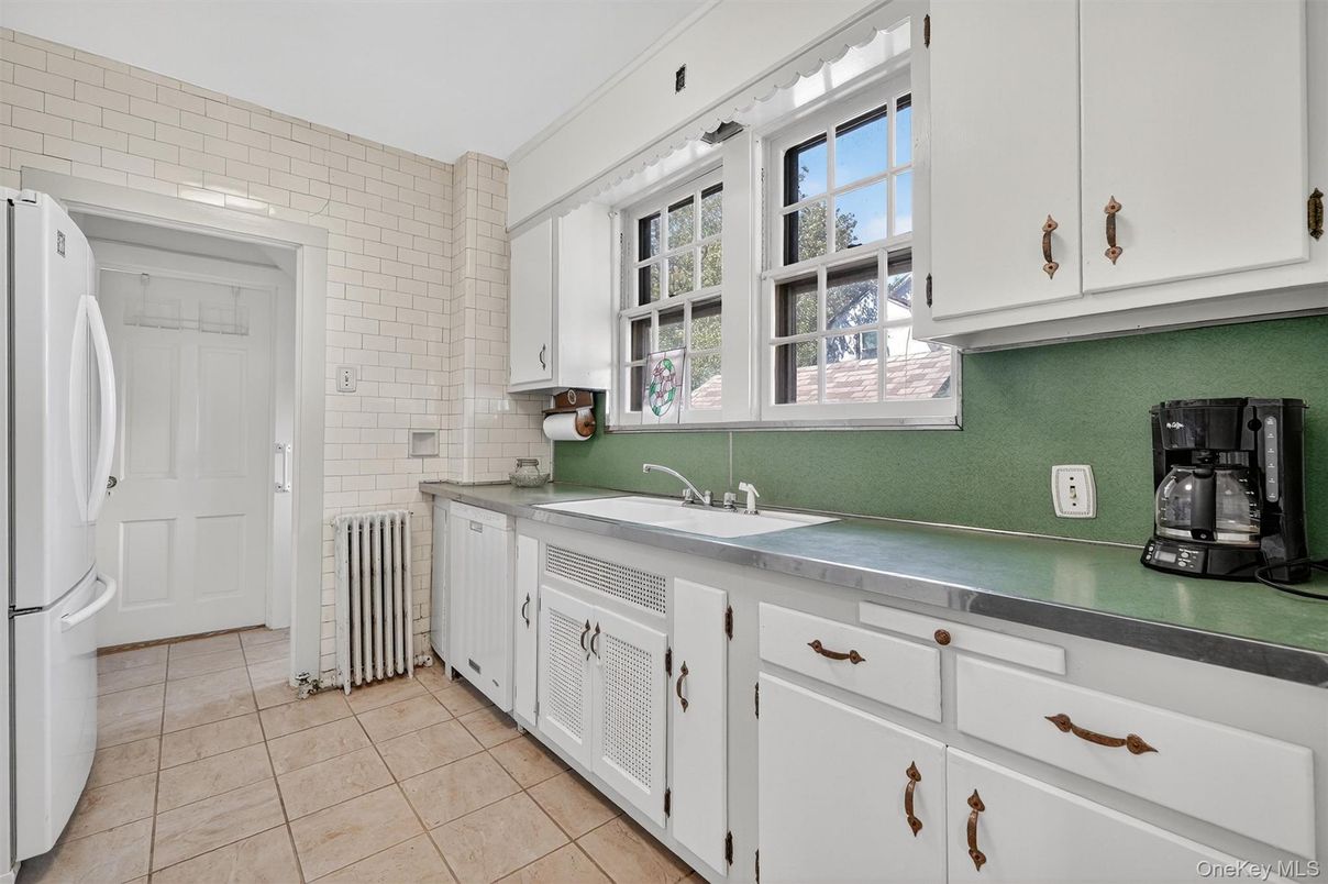 Interior, Kitchen, Tile Countertops