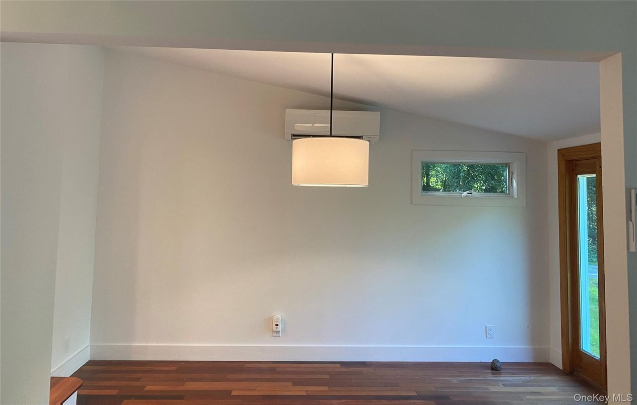 Interior, Pendant Lights, Wood Texture Flooring