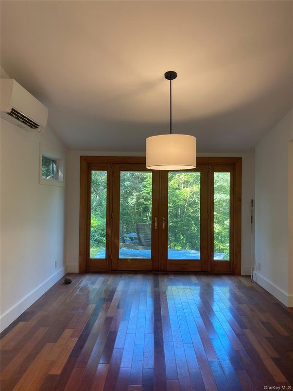 Empty room, Interior, Pendant Lights, Wood Texture Flooring