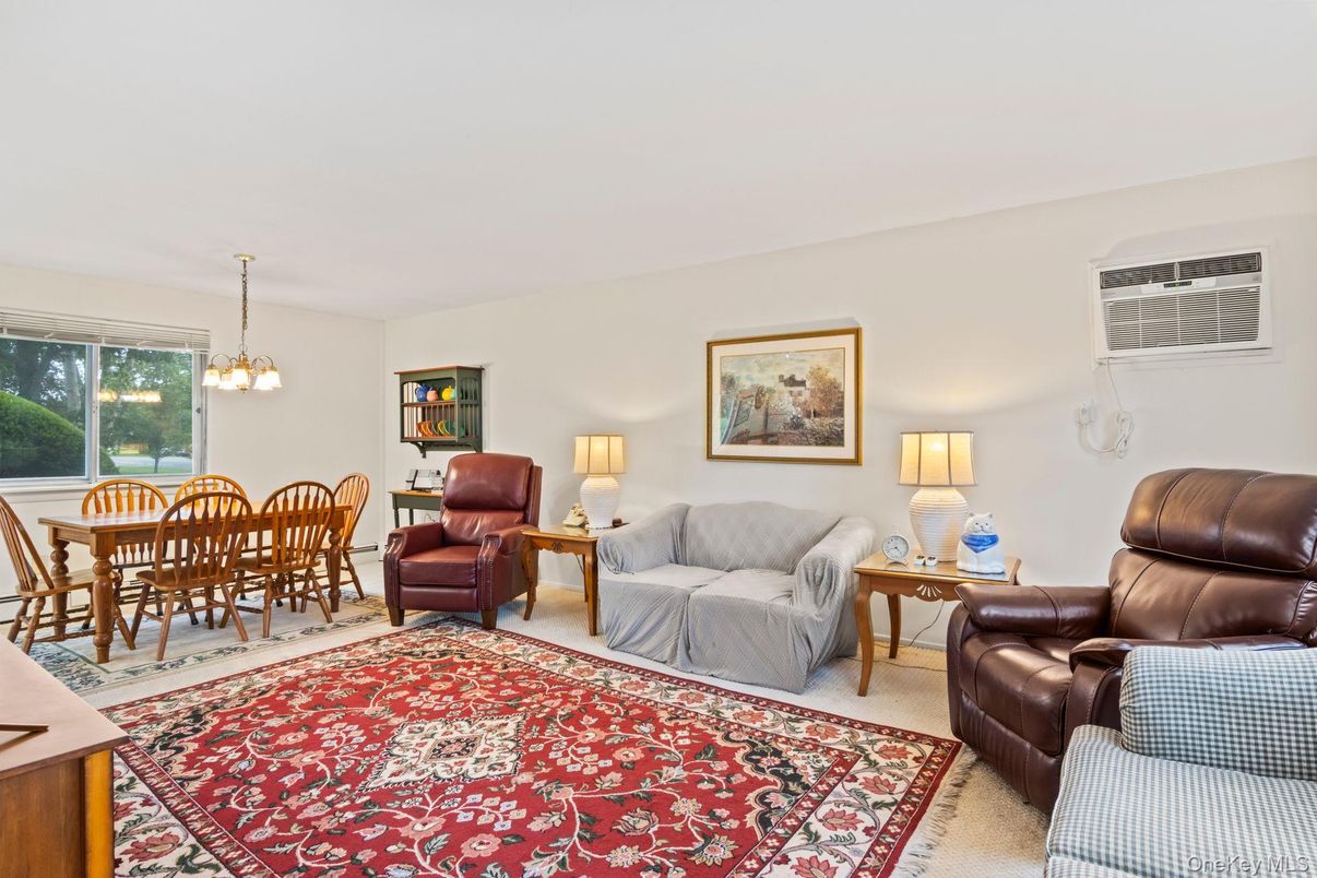 Dining room, Interior, Living room, Pendant Lights