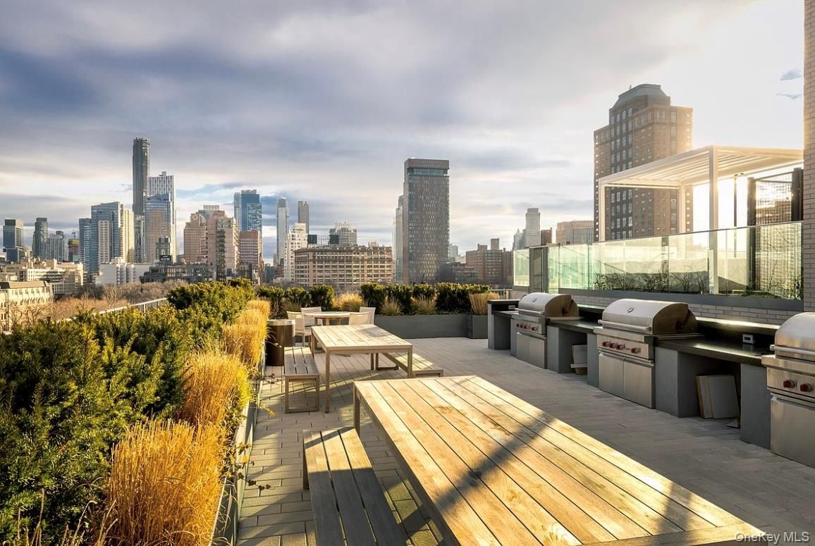 Exterior, Other, Skyline