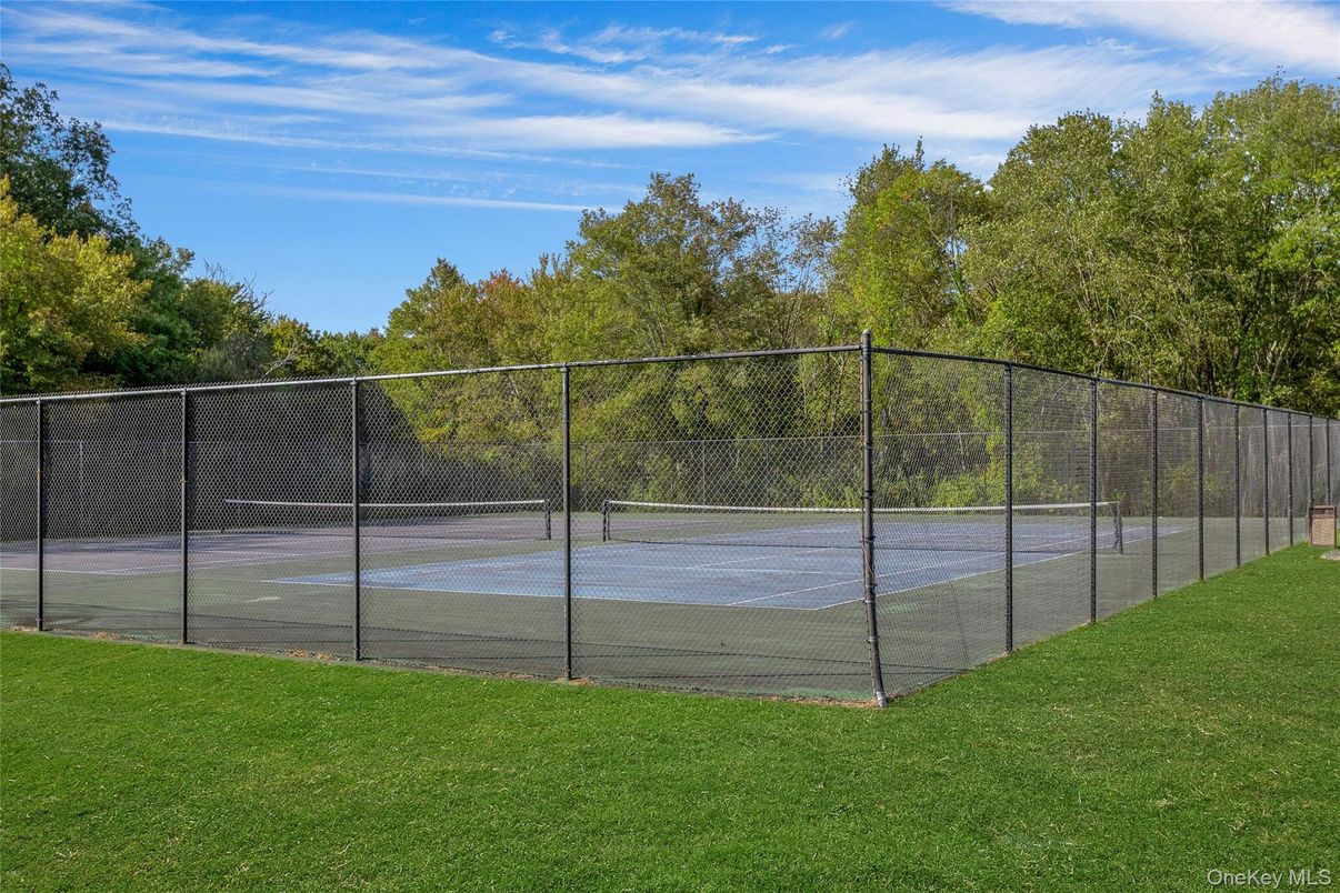 Exterior, Tennis Courts