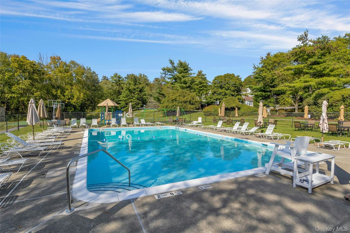 Exterior, Playground, Pool