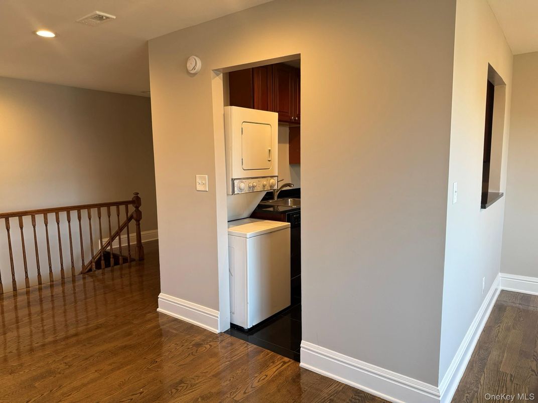 Interior, Recessed Lighting, Utility Closets, Washer, Wood Texture Flooring