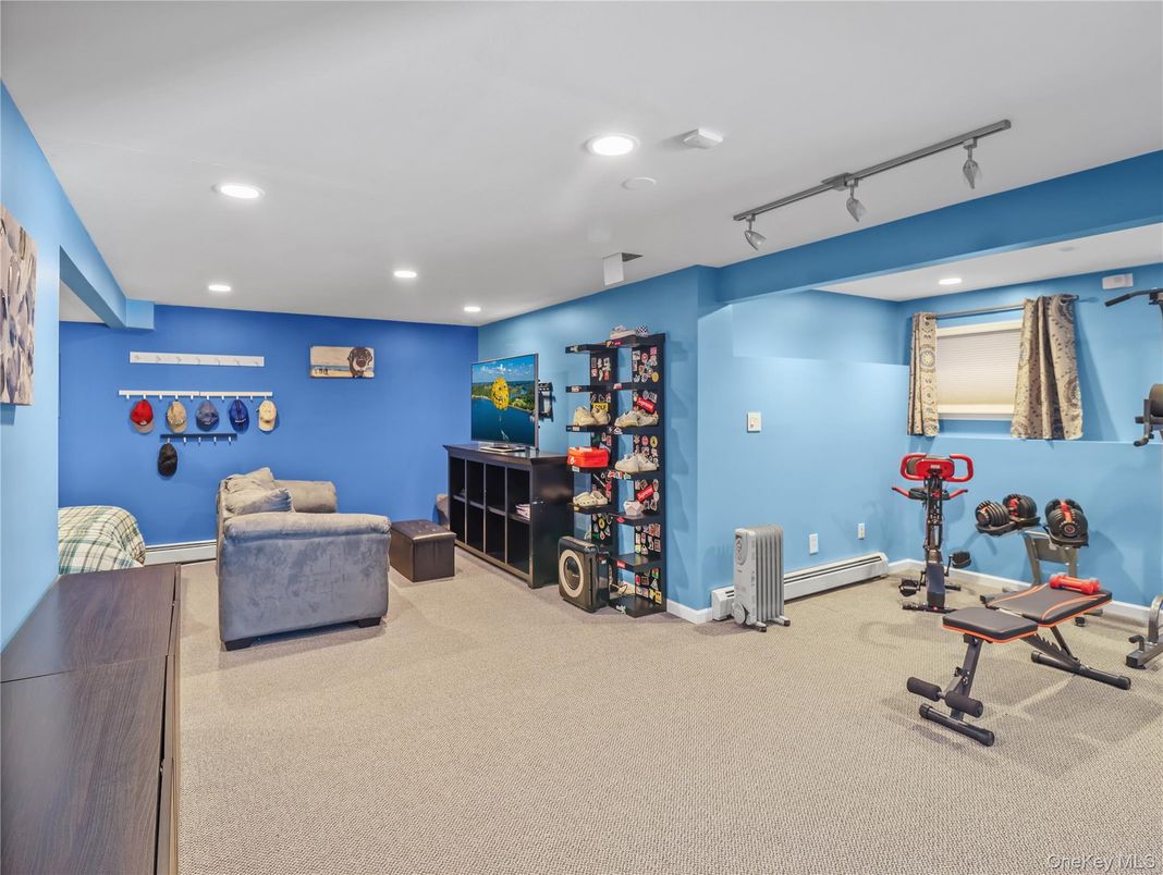 Fitness Equipment, Interior, Recessed Lighting