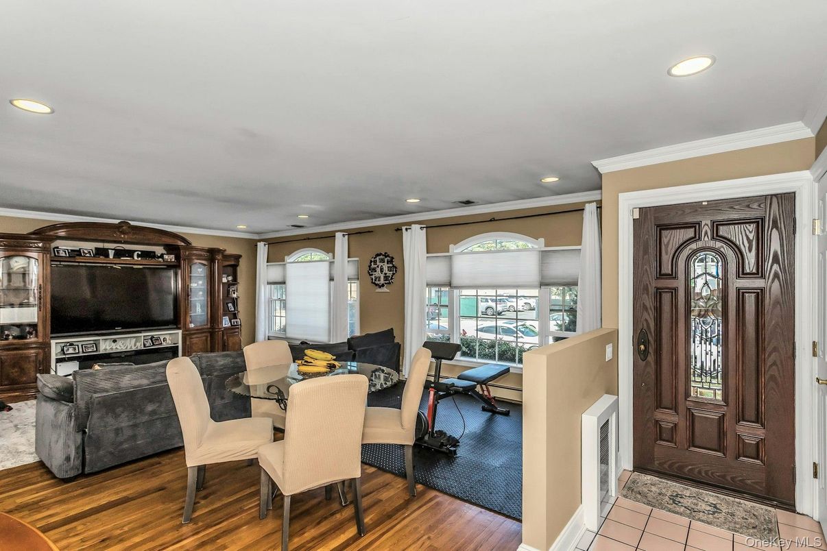Dining room, Interior, Living room, Recessed Lighting, Wood Texture Flooring