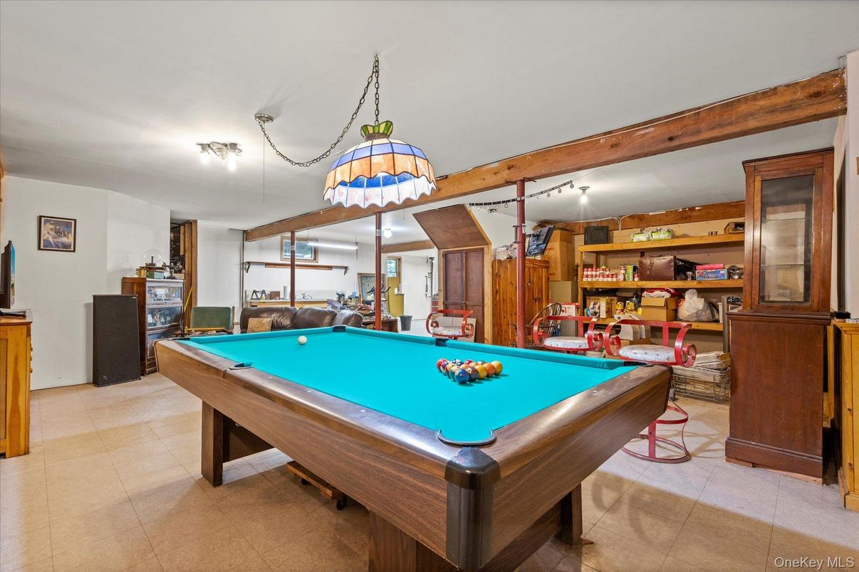 Billiard Table, Game Room, Interior