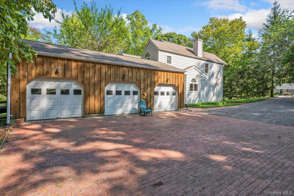 Detached Garage, Exterior