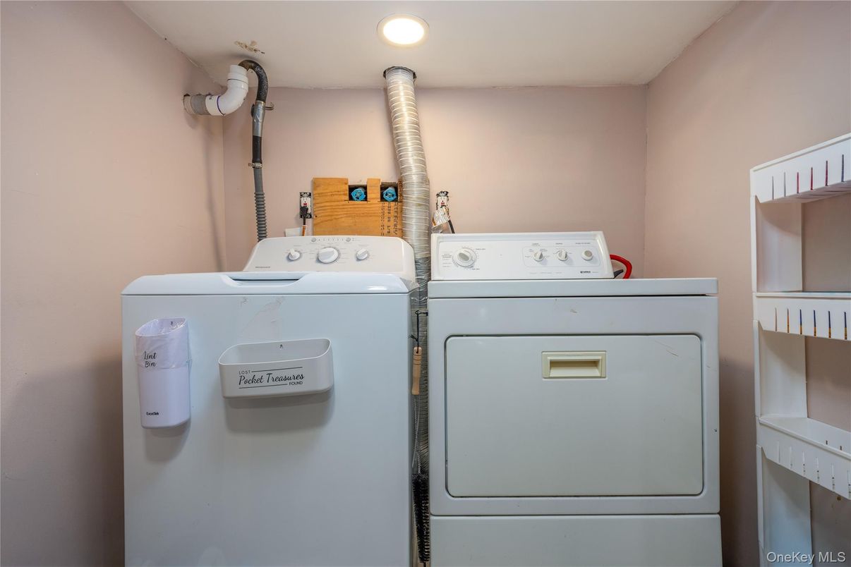 Interior, Recessed Lighting, Utility Closets, Washer
