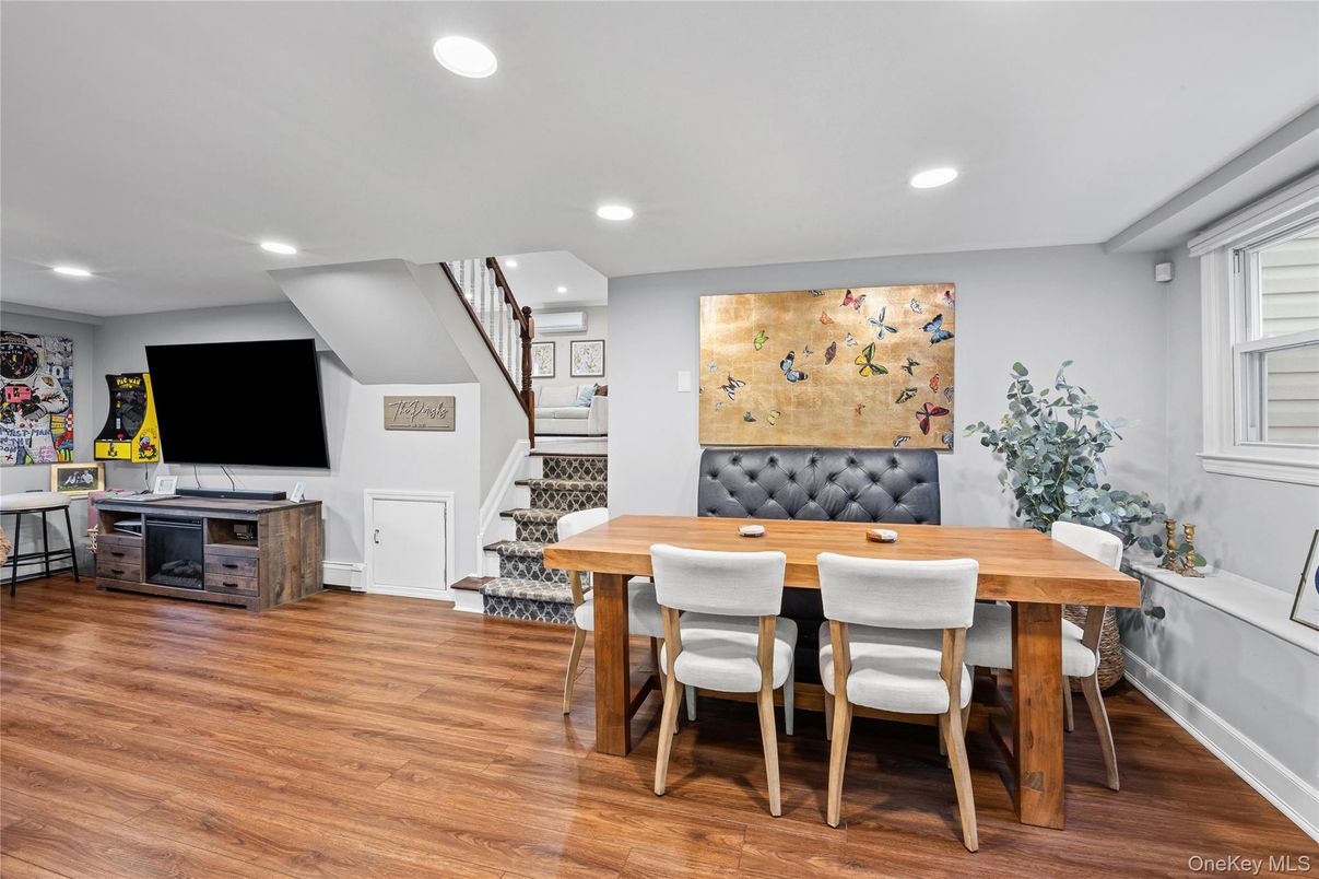 Dining room, Interior, Recessed Lighting, Wood Texture Flooring