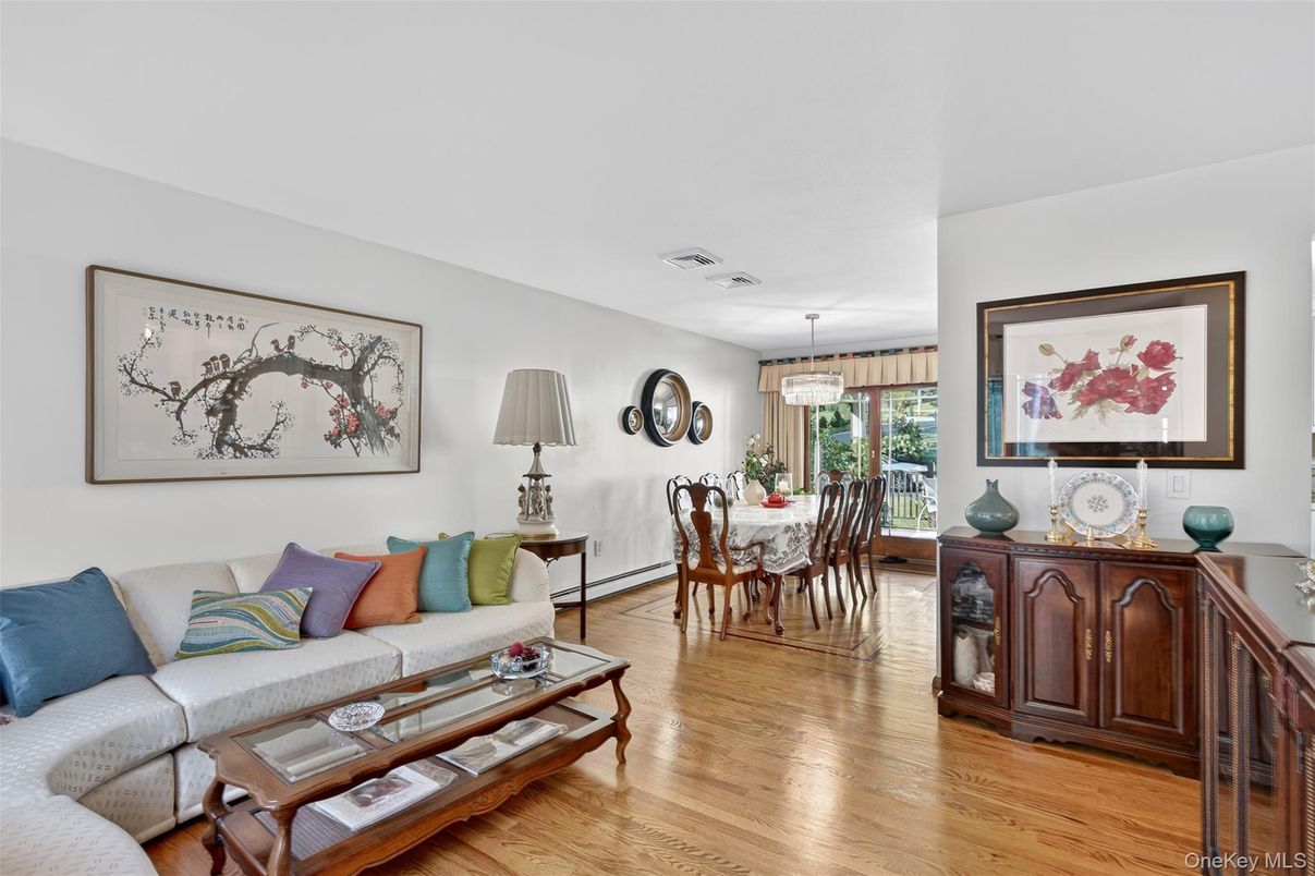 Chandelier, Dining room, Interior, Living room, Wood Texture Flooring