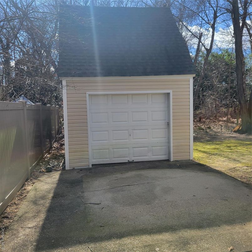 Detached Garage, Exterior