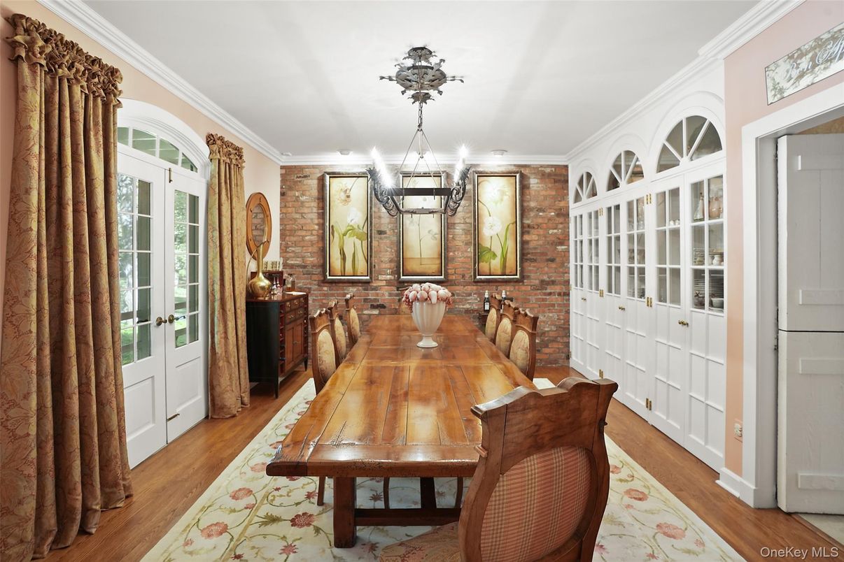 Dining room, Interior, Pendant Lights, Stone Walls, Wood Texture Flooring