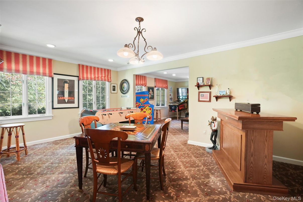Chandelier, Dining room, Interior, Kitchen, Recessed Lighting