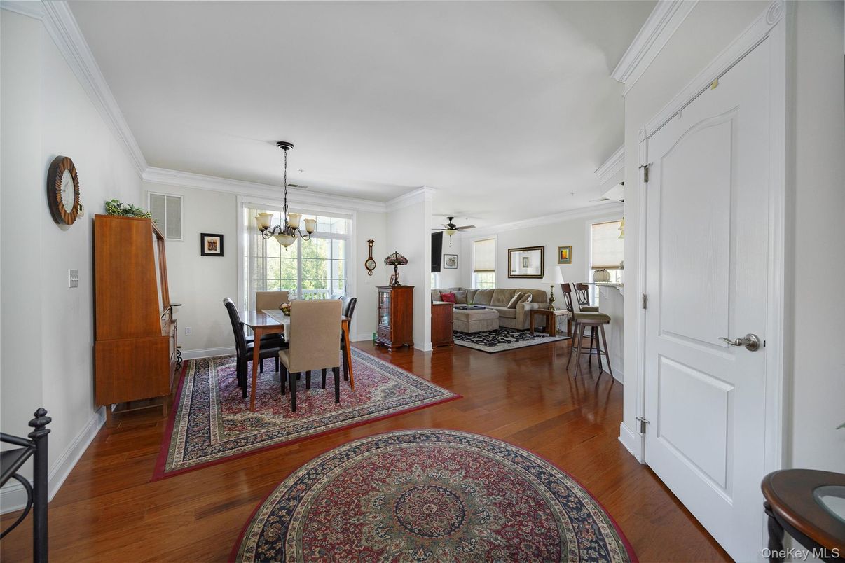 Chandelier, Dining room, Interior, Living room, Pendant Lights, Wood Texture Flooring