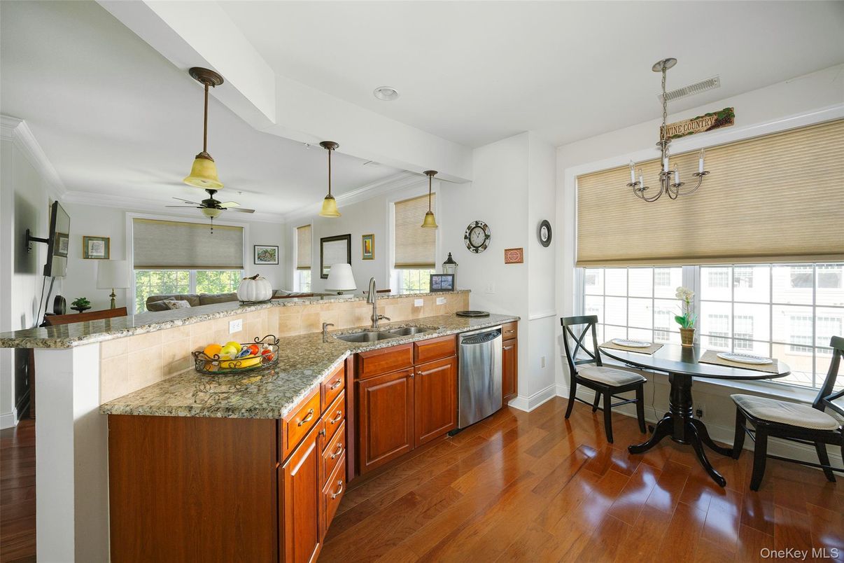 Dining room, Interior, Kitchen, Pendant Lights, Wood Texture Flooring