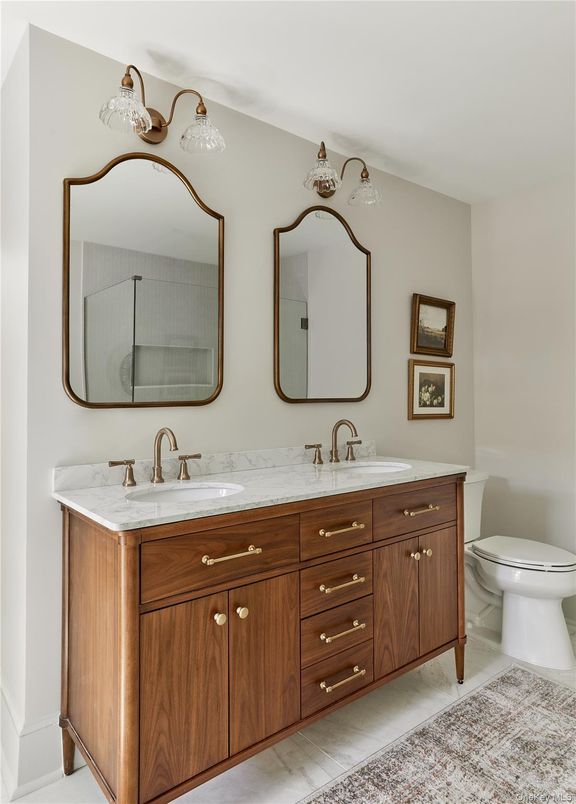 Bathroom, Dual Sink Vanities, Interior