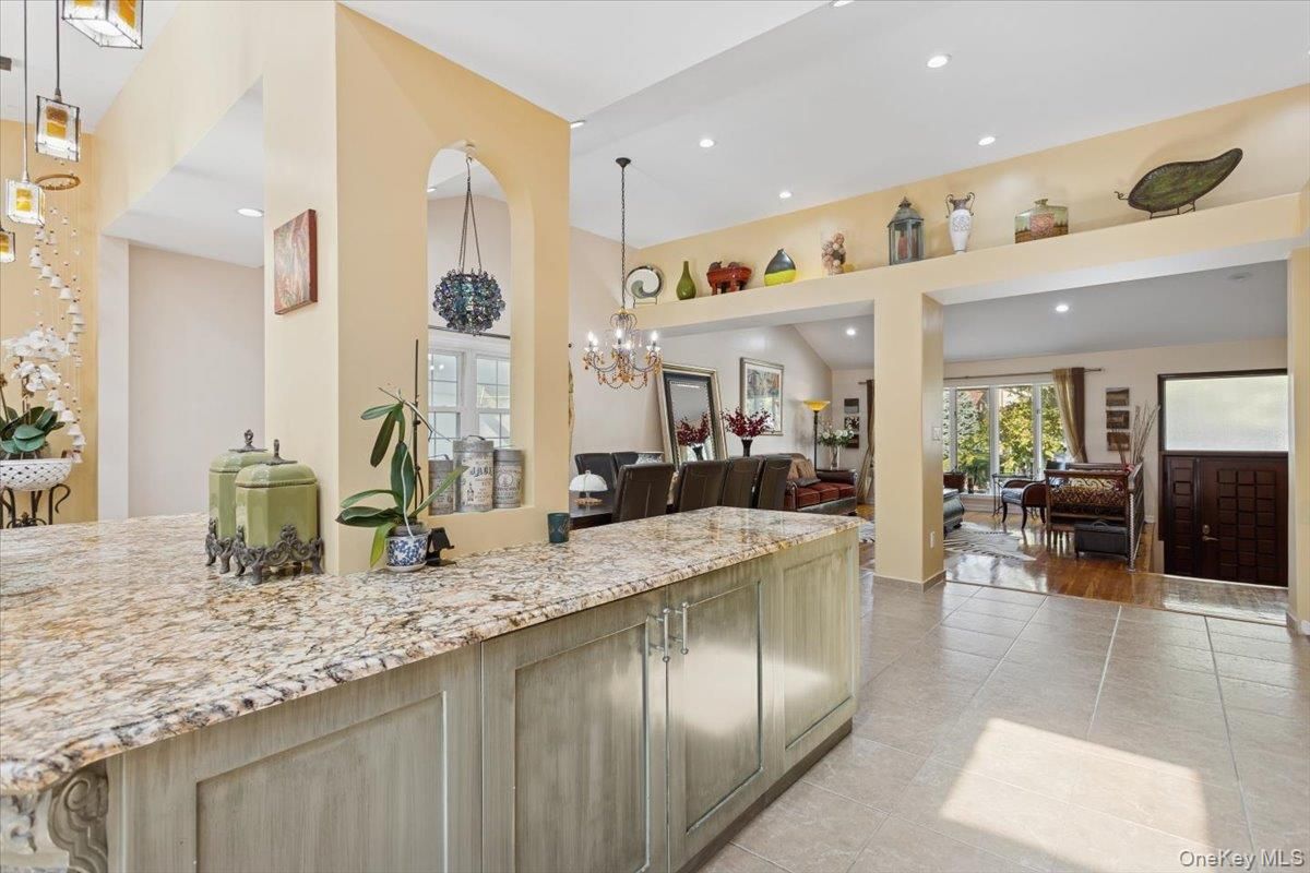 Chandelier, Dining room, Interior, Pendant Lights, Recessed Lighting, Wood Texture Flooring