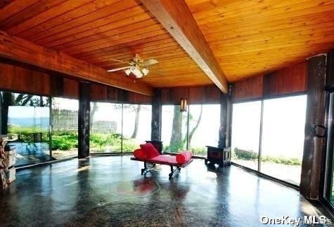 Empty room, Interior, Water, Wooden Beams, Wooden Ceilings, Wooden Walls