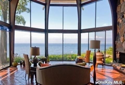 Interior, Sun Room, Water, Wood Texture Flooring