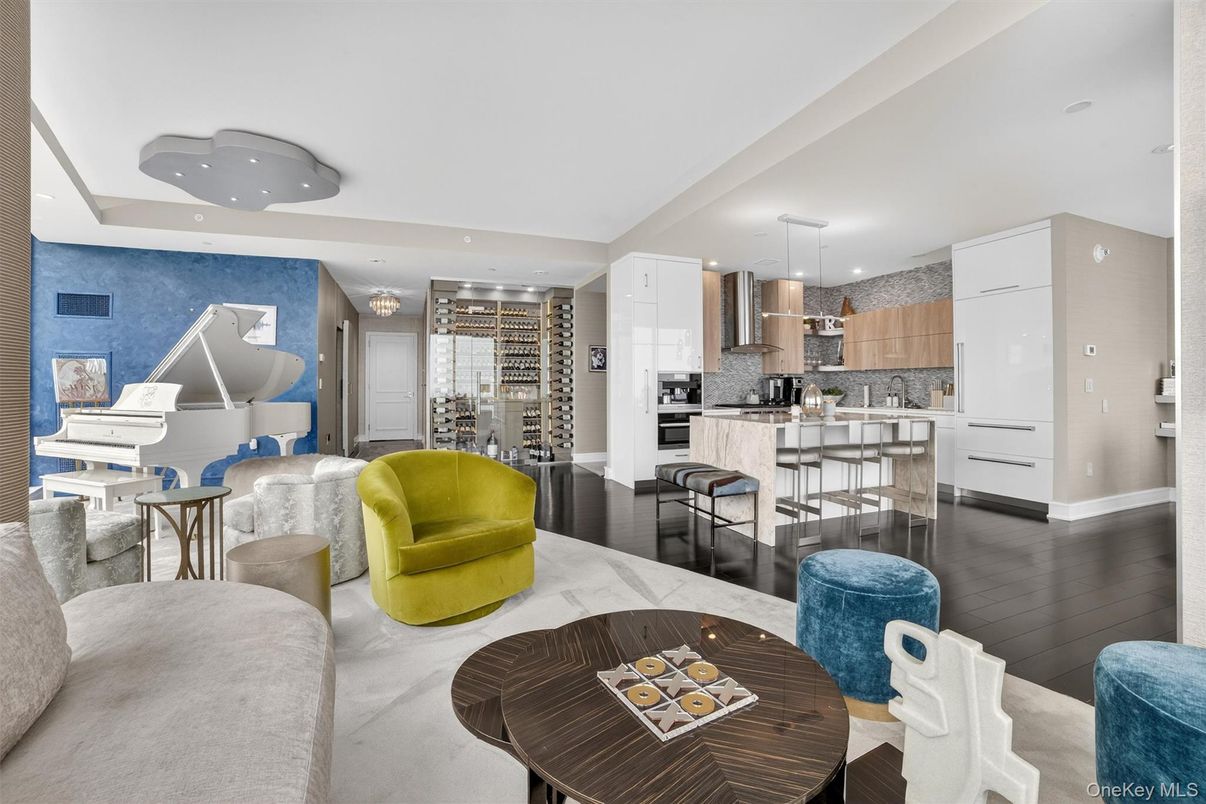 Dining room, Interior, Kitchen, Living room, Pendant Lights, Recessed Lighting, Stainless Steel Appliances, Wood Texture Flooring