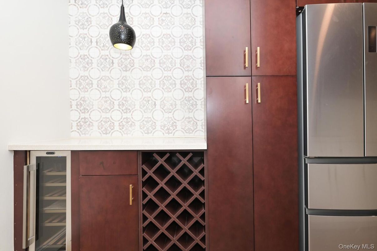 Interior, Stainless Steel Appliances