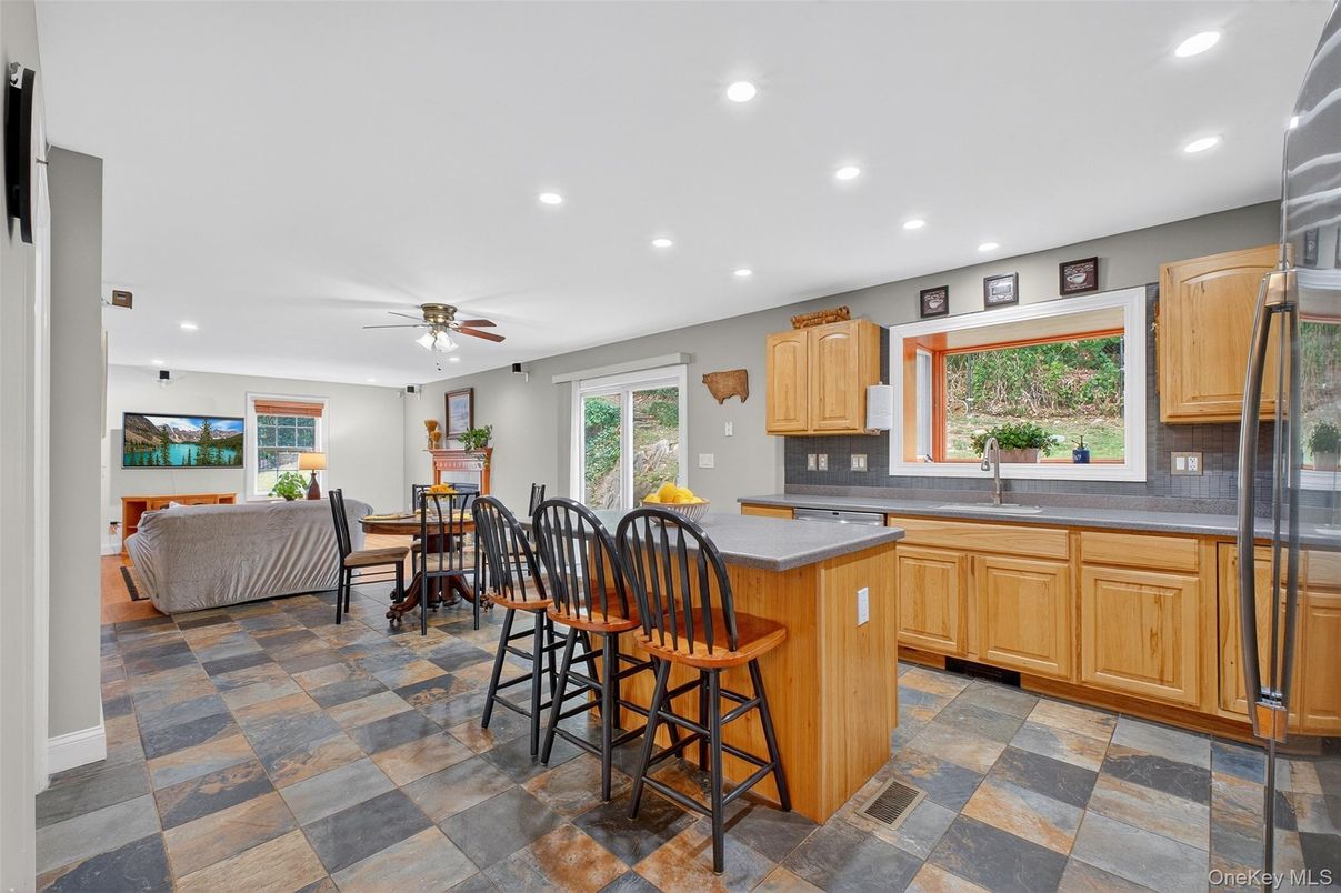 Dining room, Interior, Kitchen, Recessed Lighting
