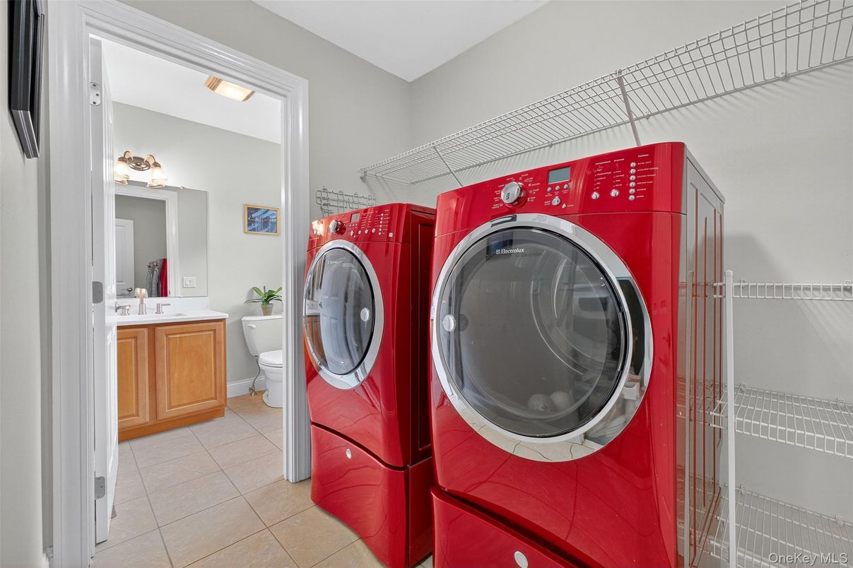 Bathroom, Interior, Utility Closets, Washer