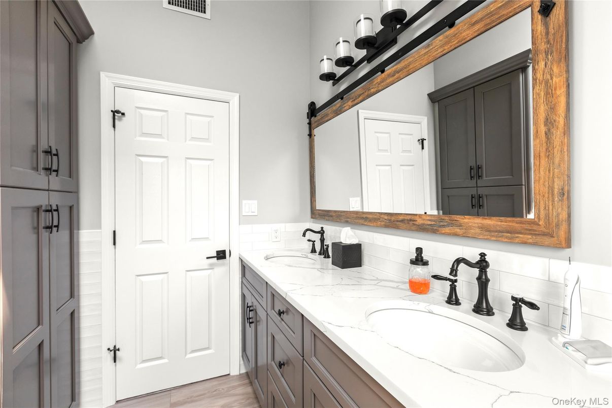 Bathroom, Dual Sink Vanities, Interior, Wood Texture Flooring