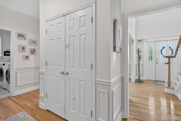 Interior, Utility Closets, Washer, Wood Texture Flooring