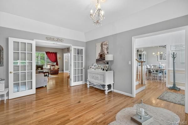 Chandelier, Dining room, Interior, Living room, Wood Texture Flooring