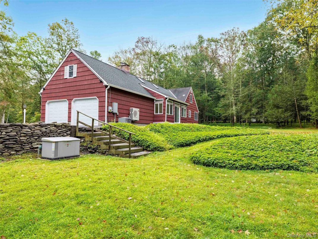 Backyard, Detached Garage, Exterior
