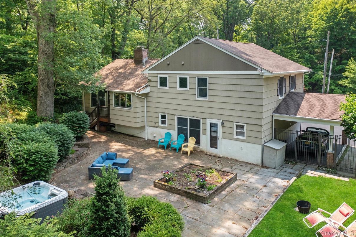 Exterior, Hot Tub