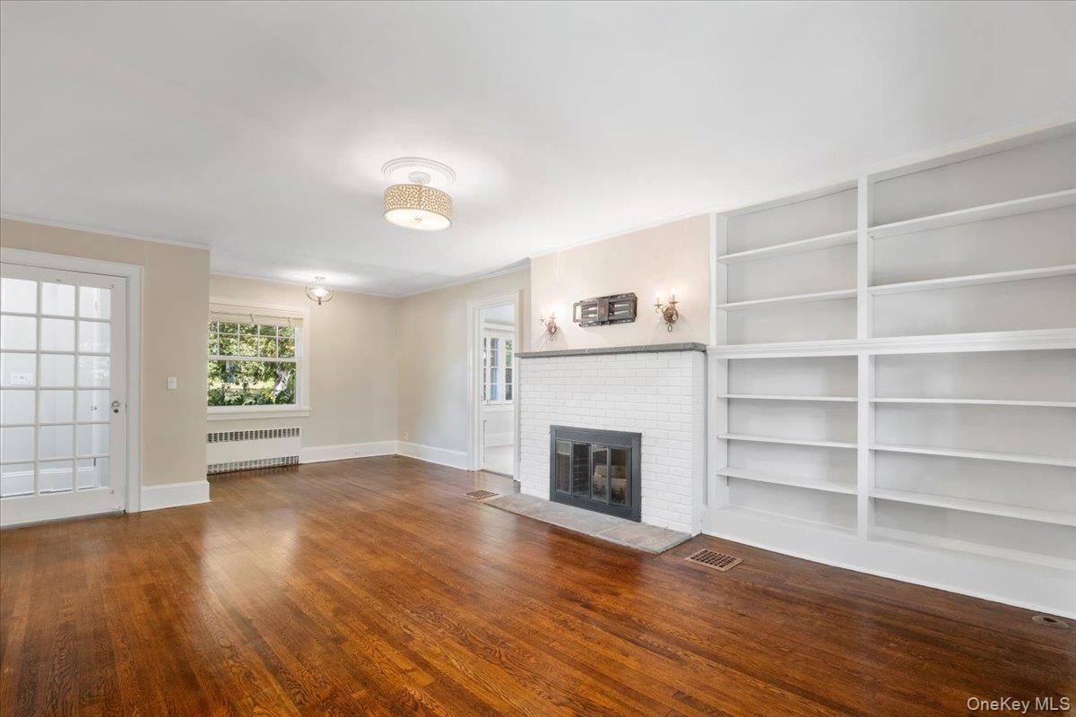 Empty room, Fireplace, Interior, Wood Texture Flooring