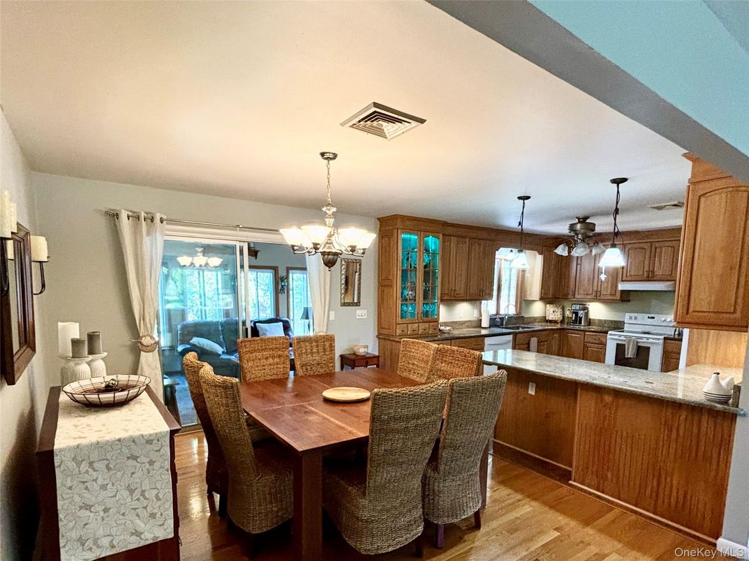 Chandelier, Dining room, Interior, Kitchen, Pendant Lights, Wood Texture Flooring