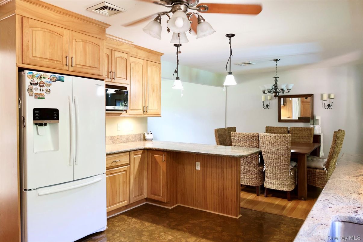 Chandelier, Dining room, Interior, Kitchen, Pendant Lights, Wood Texture Flooring
