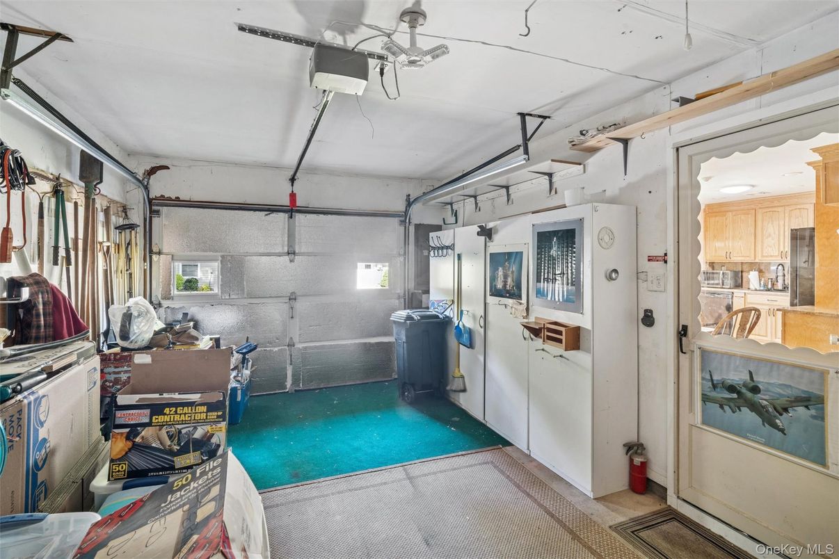 Garage, Interior, Pool