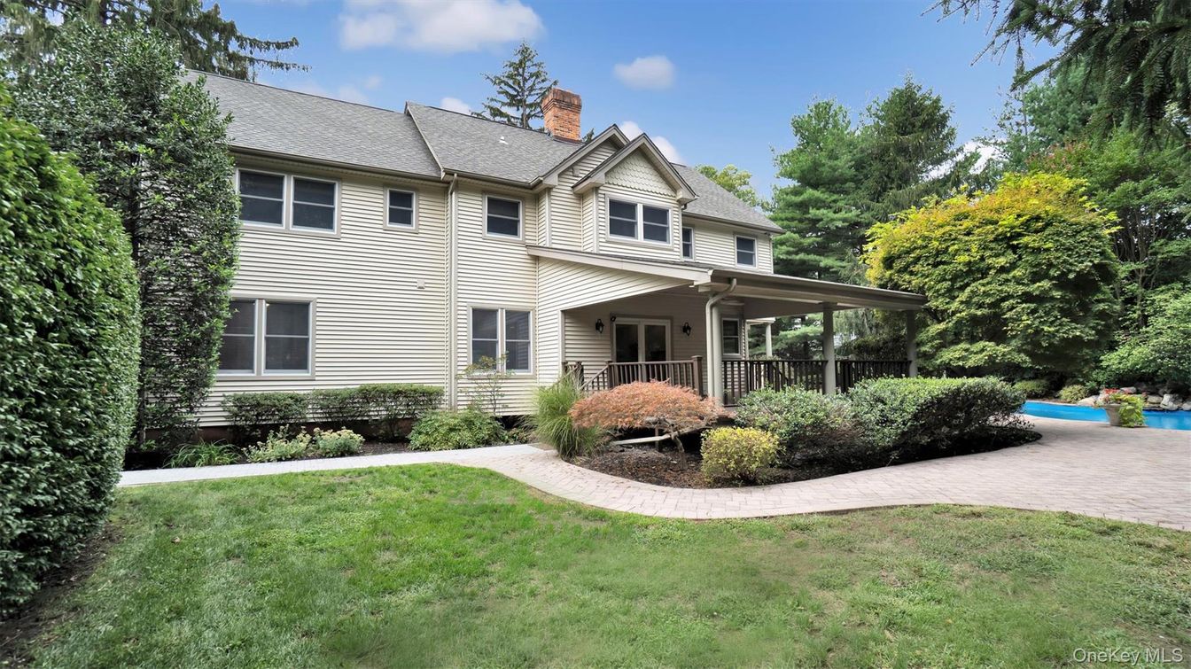 Backyard, Exterior, Facade, Pool, Queen Anne Victorian