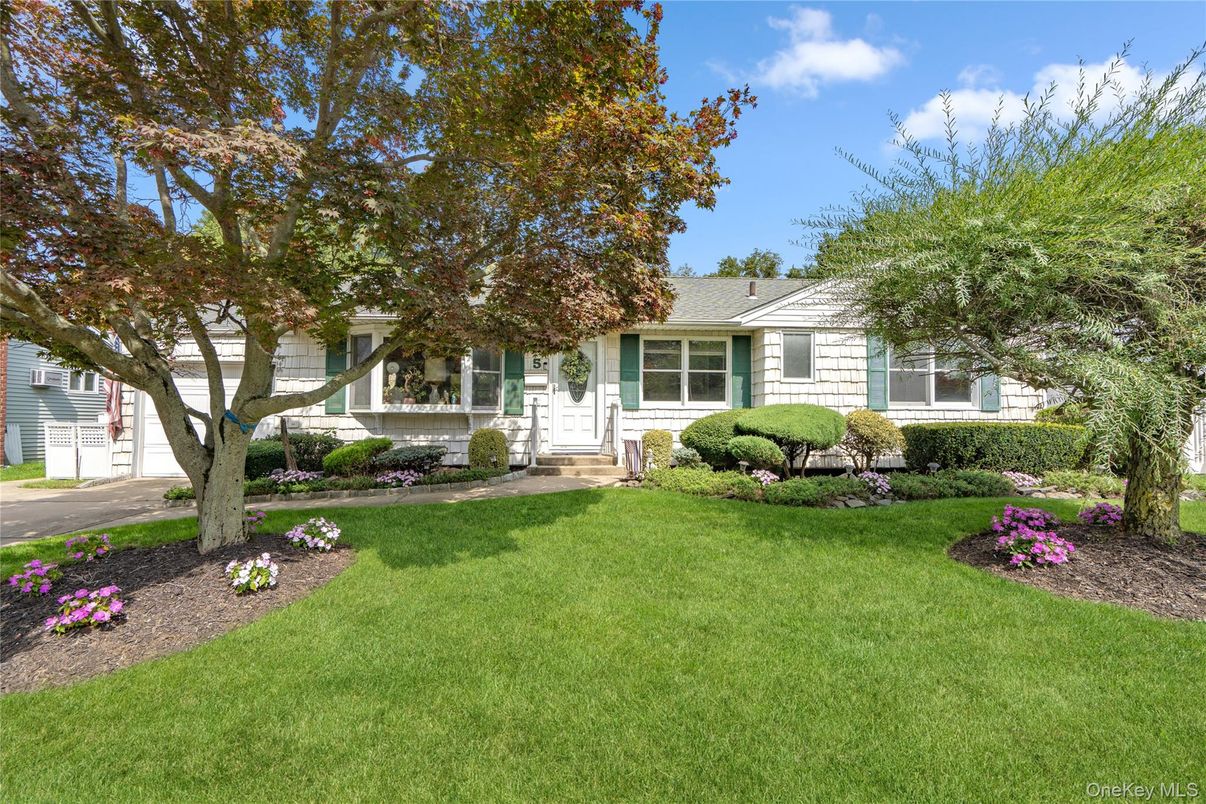Backyard, Exterior, Facade, Ranch