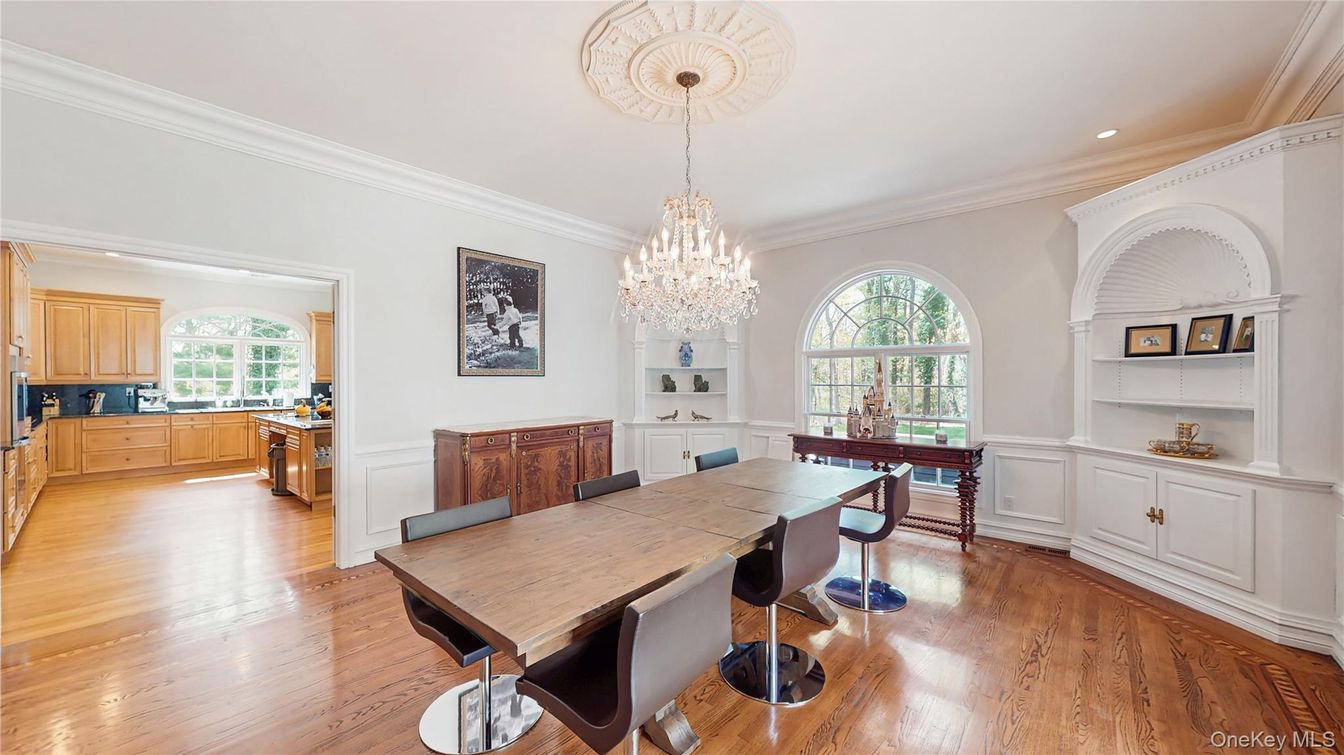Chandelier, Dining room, Interior, Recessed Lighting, Wood Texture Flooring