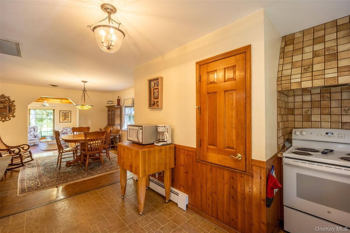 Dining room, Interior, Kitchen, Pendant Lights