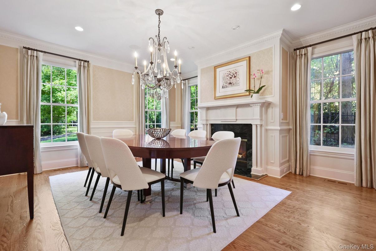 Chandelier, Dining room, Fireplace, Interior, Recessed Lighting, Wood Texture Flooring