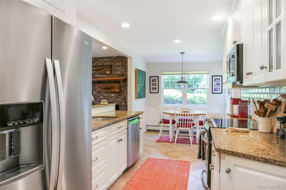 Dining room, Interior, Kitchen, Pendant Lights, Recessed Lighting, Stainless Steel Appliances, Stone Walls