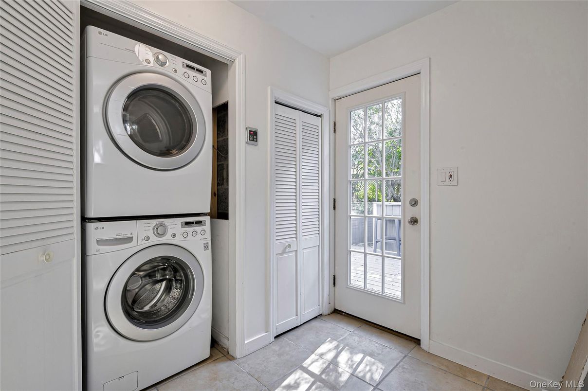 Interior, Utility Closets, Washer