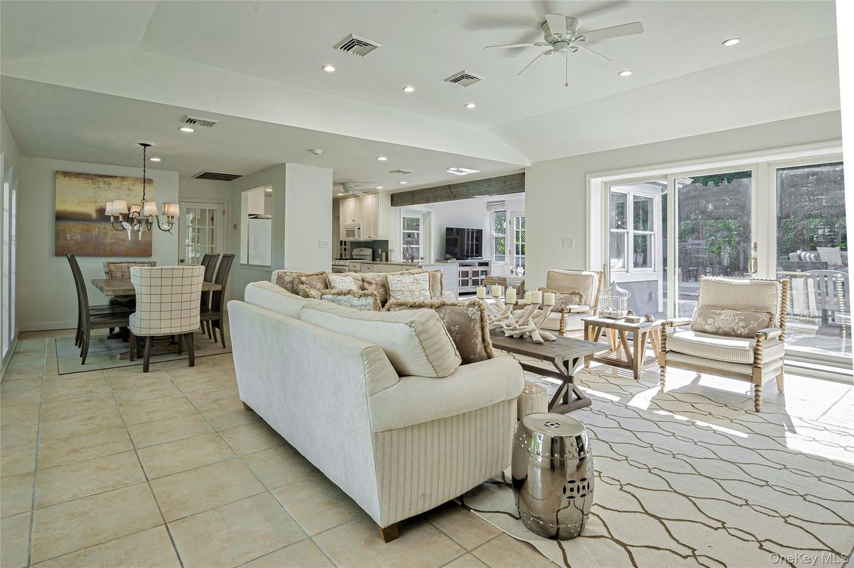Chandelier, Dining room, Interior, Living room, Recessed Lighting