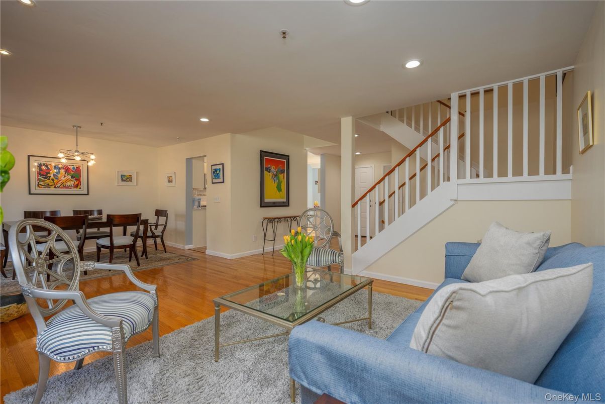 Dining room, Interior, Living room, Pendant Lights, Recessed Lighting, Wood Texture Flooring