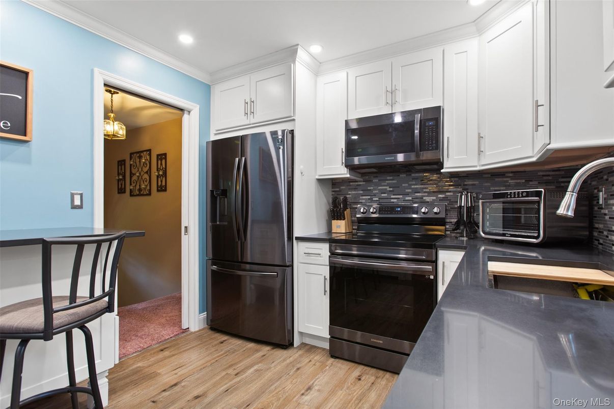 Interior, Kitchen, Recessed Lighting, Wood Texture Flooring